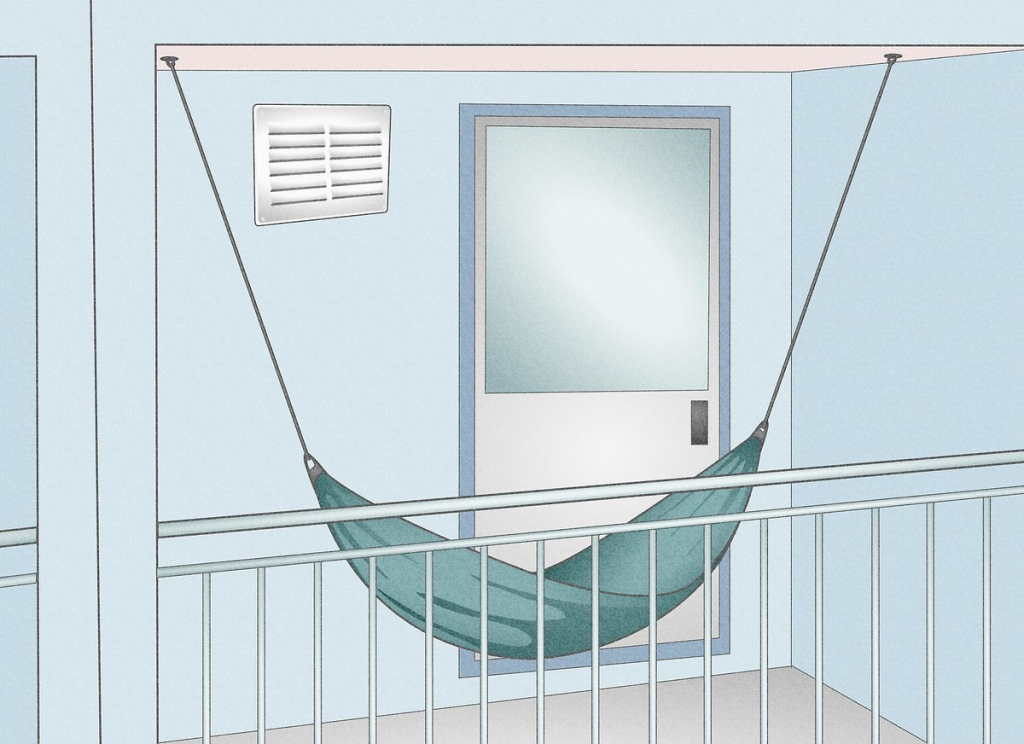 Install a hammock on the balcony
