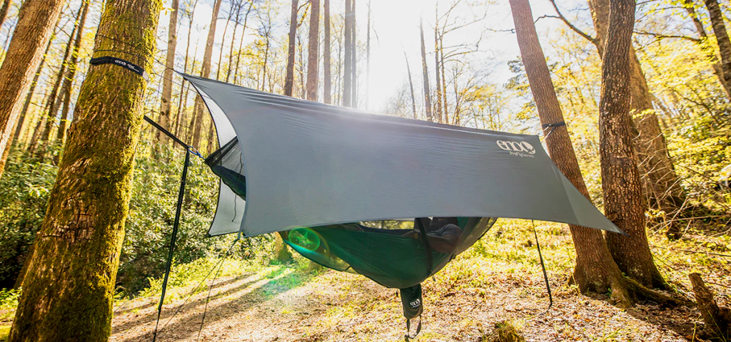 Hammocks as emergency shelters from rain